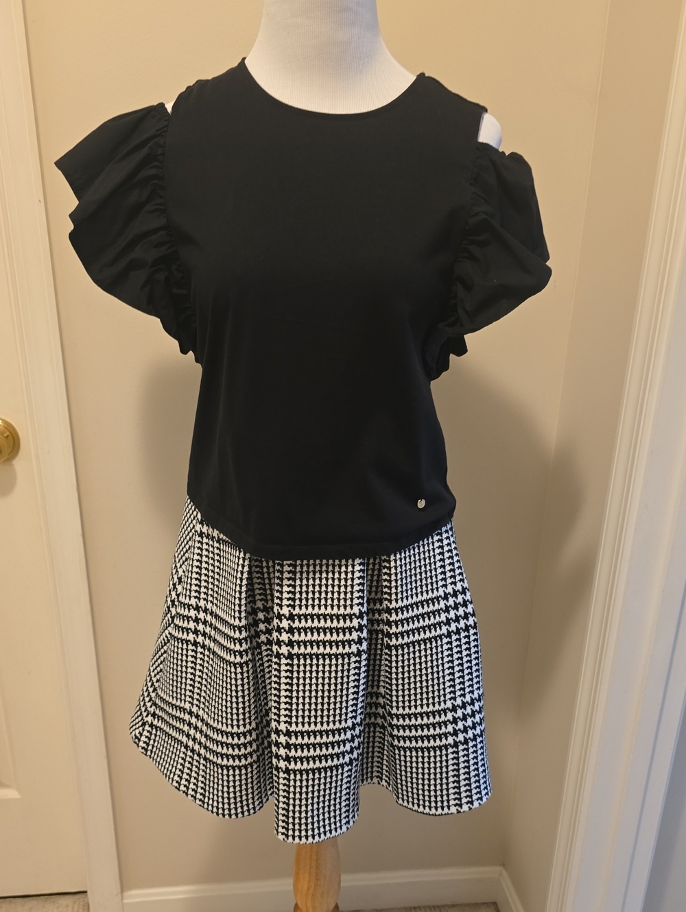 Marc New York  Black Top with Black-and-White Houndstooth Skater Skirt